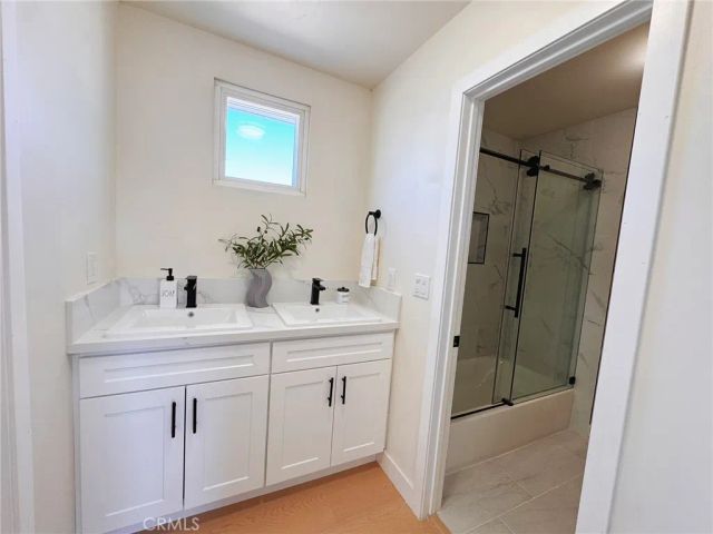 8633 Cimarron Street, Los Angeles, CA 90047