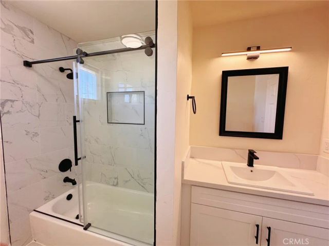 8633 Cimarron Street, Los Angeles, CA 90047