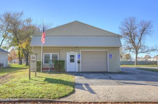 2131 S Main Street, Carthage, MO 64836