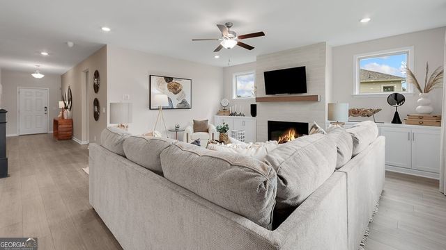 8810 Chesford Grove, Ball Ground, GA 30107