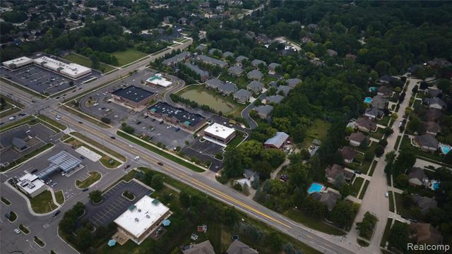 53303 Hayes Road, Utica, MI 48315