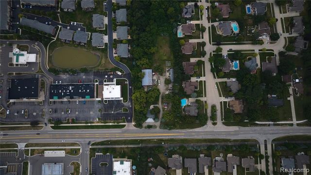 53303 Hayes Road, Utica, MI 48315