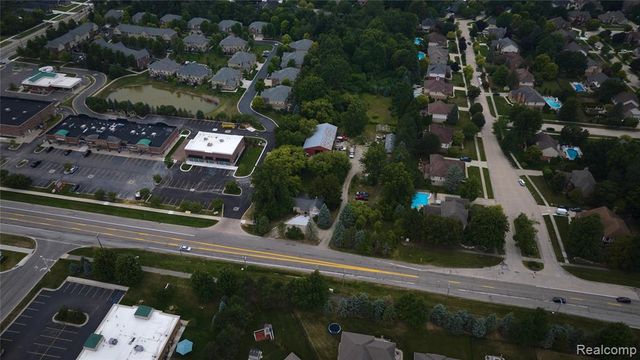 53303 Hayes Road, Utica, MI 48315