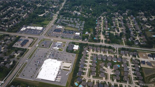 53303 Hayes Road, Utica, MI 48315