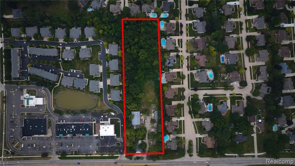 53303 Hayes Road, Utica, MI 48315