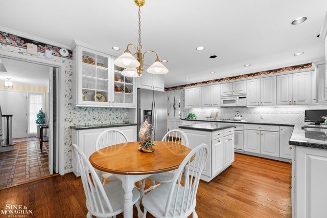 96 Moran Road, Grosse Pointe Farms, MI 48236