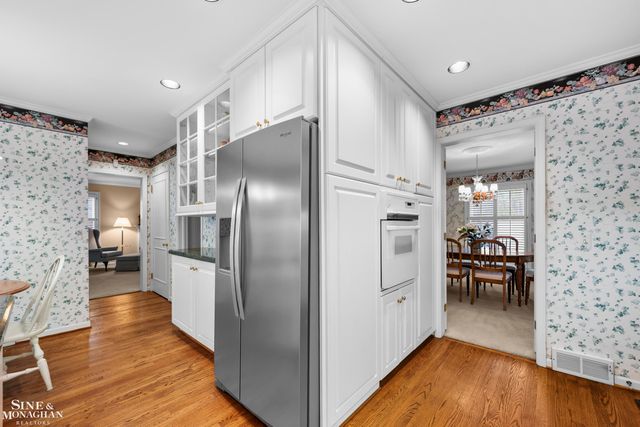 96 Moran Road, Grosse Pointe Farms, MI 48236