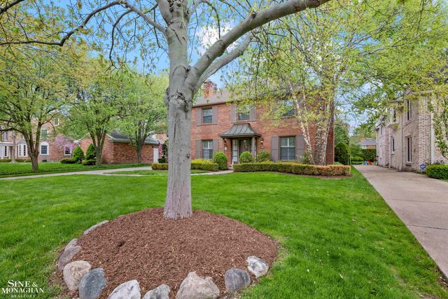 96 Moran Road, Grosse Pointe Farms, MI 48236