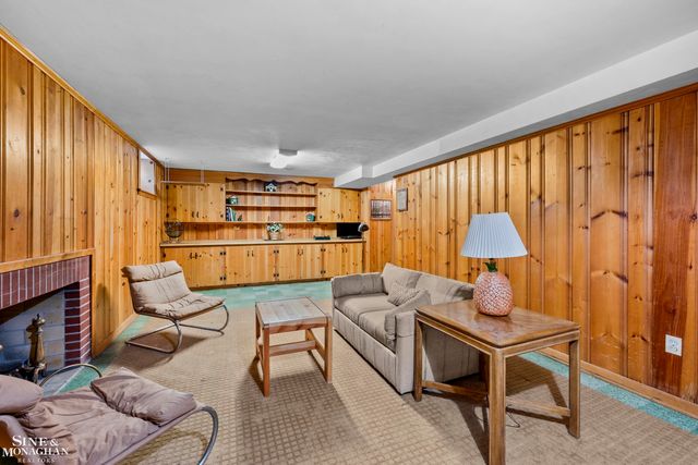 96 Moran Road, Grosse Pointe Farms, MI 48236