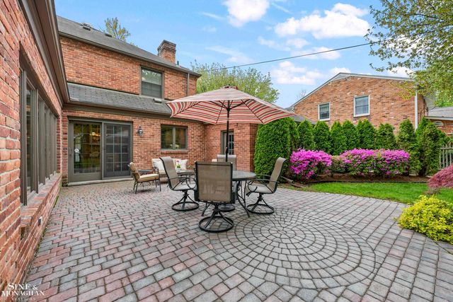 96 Moran Road, Grosse Pointe Farms, MI 48236