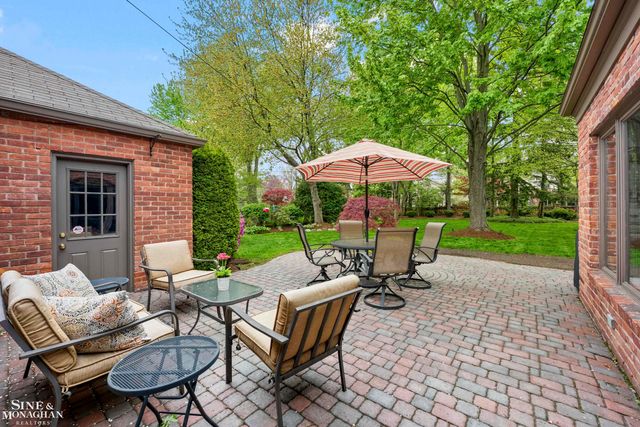 96 Moran Road, Grosse Pointe Farms, MI 48236