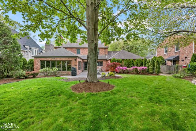 96 Moran Road, Grosse Pointe Farms, MI 48236