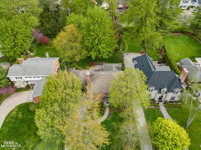 96 Moran Road, Grosse Pointe Farms, MI 48236