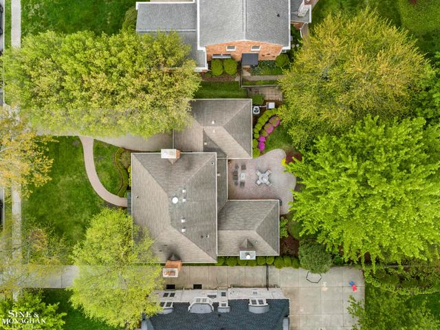 96 Moran Road, Grosse Pointe Farms, MI 48236