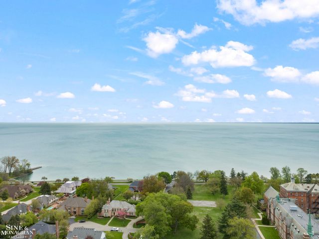 96 Moran Road, Grosse Pointe Farms, MI 48236