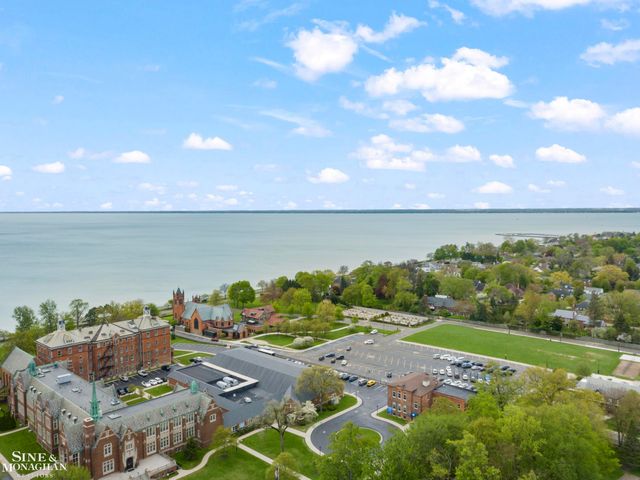 96 Moran Road, Grosse Pointe Farms, MI 48236