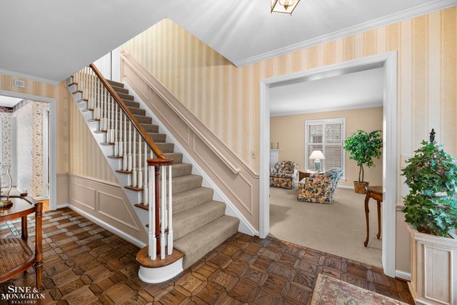 96 Moran Road, Grosse Pointe Farms, MI 48236