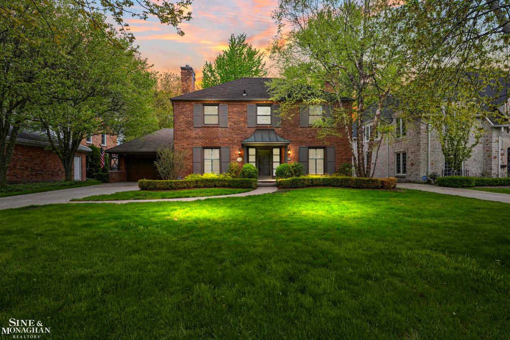 96 Moran Road, Grosse Pointe Farms, MI 48236