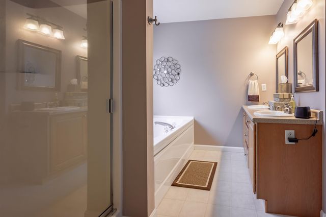 8 Corliss Road, Windham, NH 03087