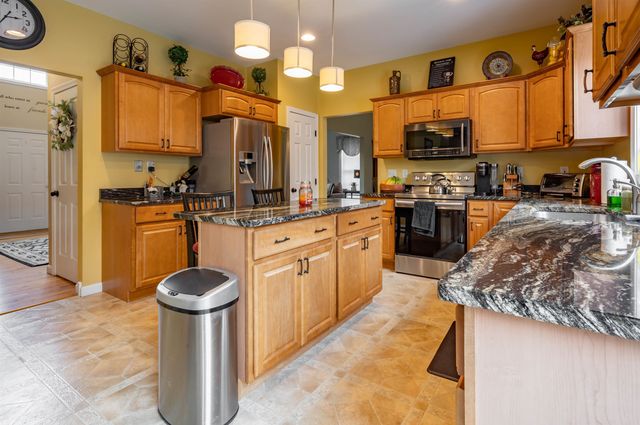 8 Corliss Road, Windham, NH 03087