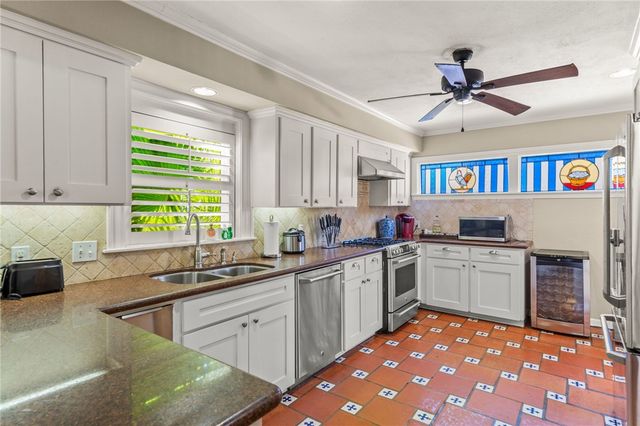 239 Indiana Ave, Corpus Christi, TX 78404