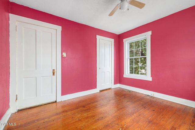 2012 Euclid Avenue, Bristol, VA 24201