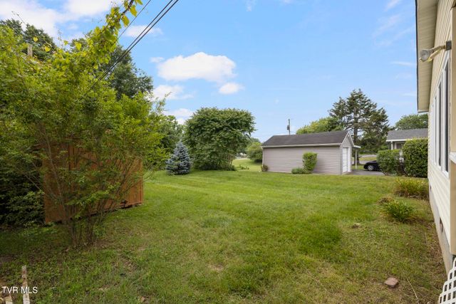 2012 Euclid Avenue, Bristol, VA 24201