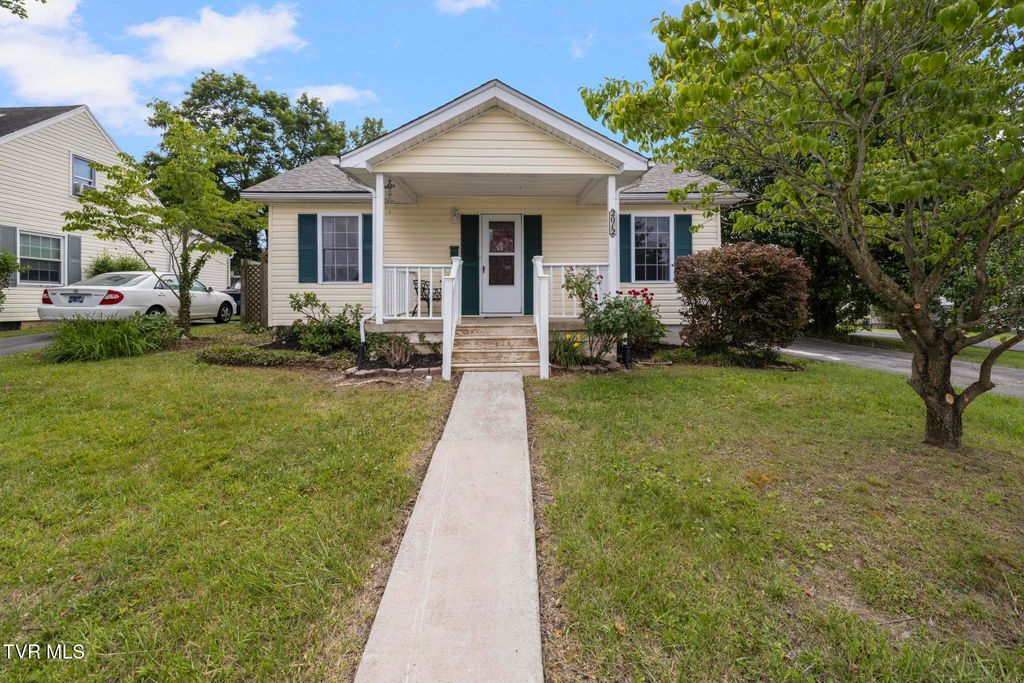 2012 Euclid Avenue, Bristol, VA 24201