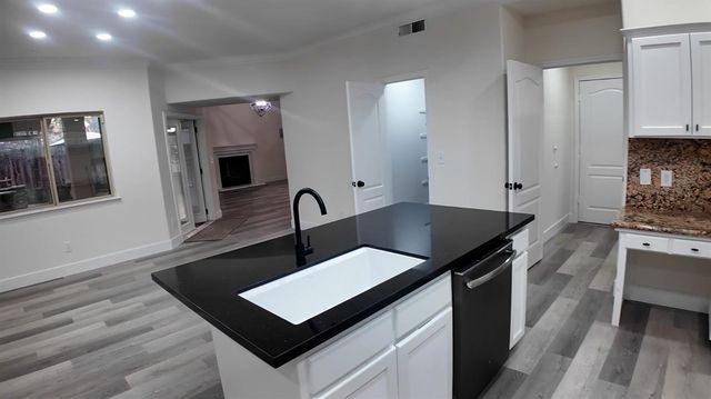 2991 E Cromwell Avenue, Fresno, CA 93720