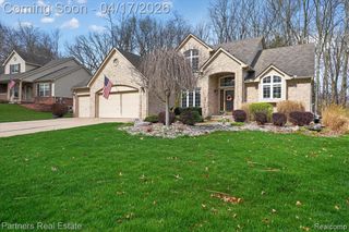 112 Summer Shade Drive, Howell, MI 48843