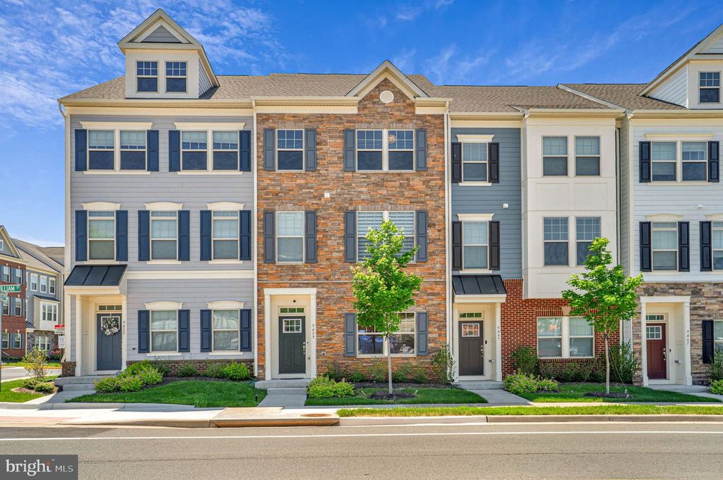 9459 PRINCE WILLIAM ST, Manassas, VA 20110