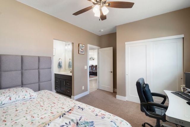 4923 Cohen Ct, Cedar Falls, IA 50613