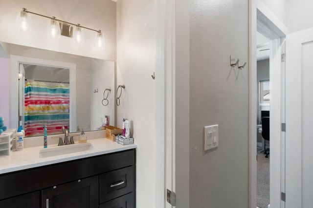 4923 Cohen Ct, Cedar Falls, IA 50613