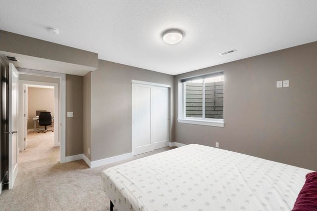 4923 Cohen Ct, Cedar Falls, IA 50613