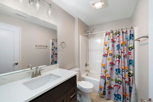 4923 Cohen Ct, Cedar Falls, IA 50613