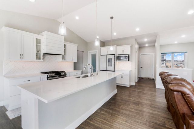 4923 Cohen Ct, Cedar Falls, IA 50613