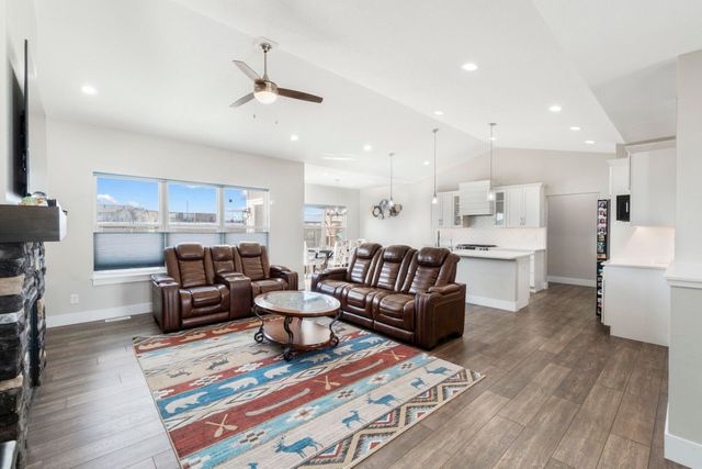 4923 Cohen Ct, Cedar Falls, IA 50613