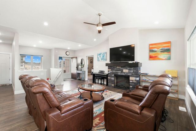 4923 Cohen Ct, Cedar Falls, IA 50613