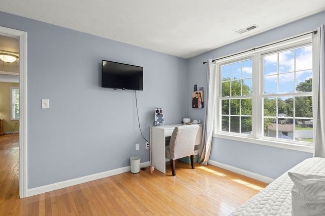 413 Huttleston Ave, Fairhaven, MA 02719