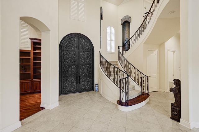 3 Waterford Pointe Circle, Sugar Land, TX 77479
