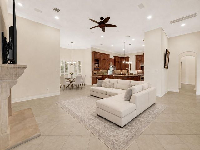 3 Waterford Pointe Circle, Sugar Land, TX 77479