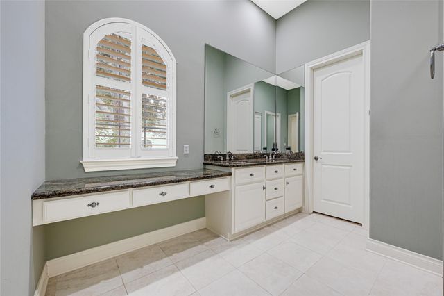 3 Waterford Pointe Circle, Sugar Land, TX 77479