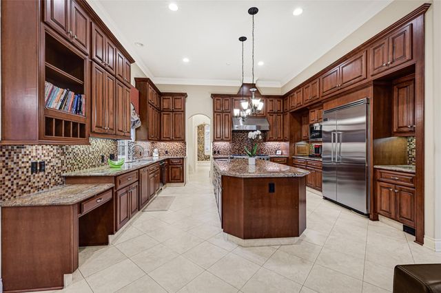 3 Waterford Pointe Circle, Sugar Land, TX 77479