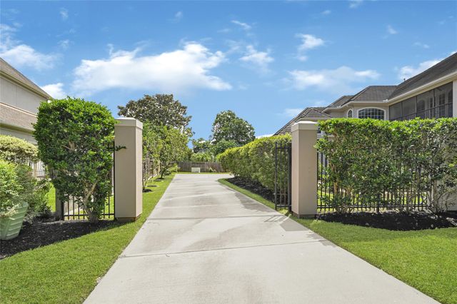 3 Waterford Pointe Circle, Sugar Land, TX 77479