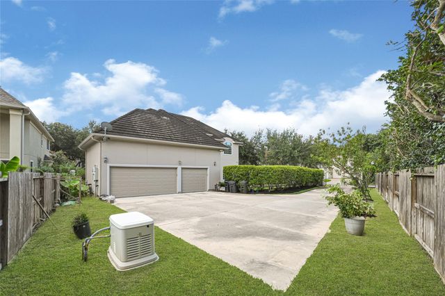 3 Waterford Pointe Circle, Sugar Land, TX 77479