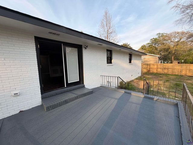 106 Crestwood Road, Centerville, GA 31028