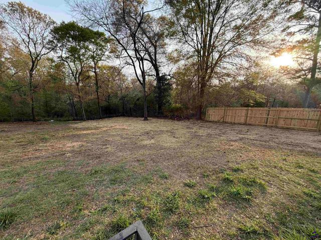 106 Crestwood Road, Centerville, GA 31028