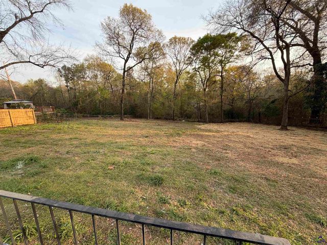 106 Crestwood Road, Centerville, GA 31028