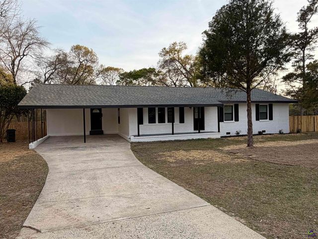 106 Crestwood Road, Centerville, GA 31028