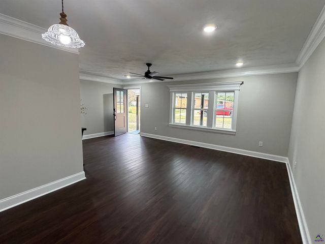 106 Crestwood Road, Centerville, GA 31028